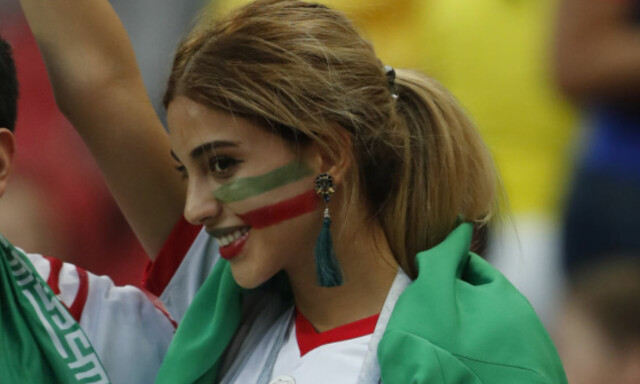 Etter VM-festen fjerner Iran endelig forbudet som nekter kvinner å gå på fotballkamper